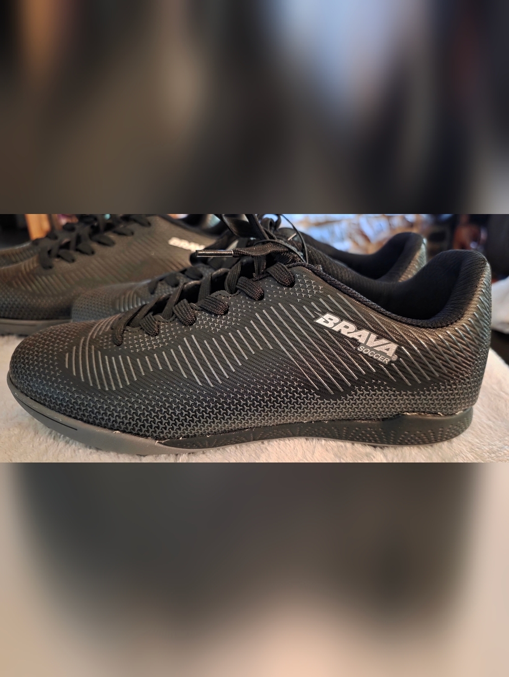 Brava Soccer Cleats - Picture 6 of 8